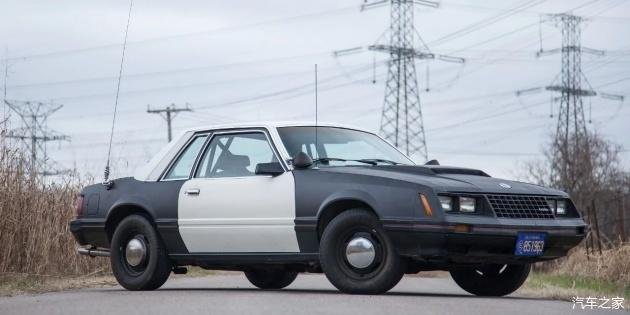 芝加哥两警车相撞 借热点看美国警车TOP10