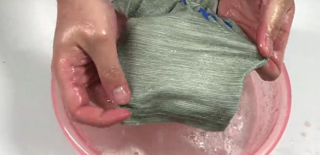 中药弄到衣服上了怎么洗掉？