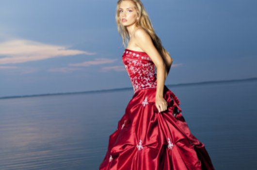 想拍写真照咯？松江这里哪家影楼个人写真拍的好？ 服务态度又好呢