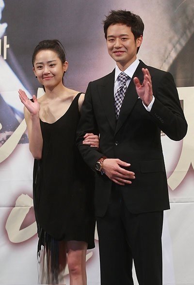 文根英和千正明什么关系 应该还是妹妹的感情