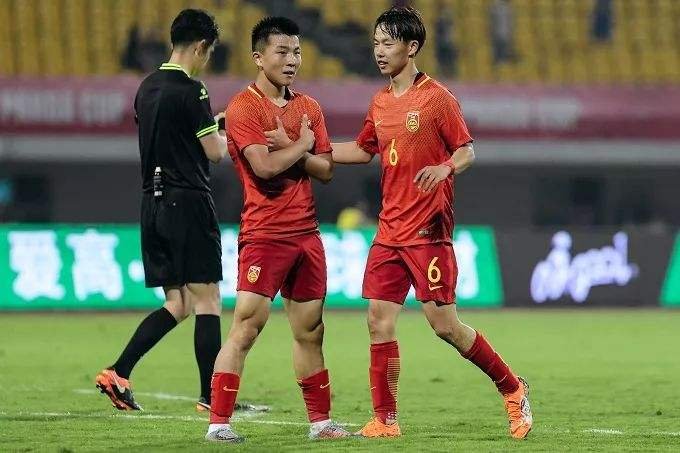 足球运动员陶强龙道歉，所谓何事？