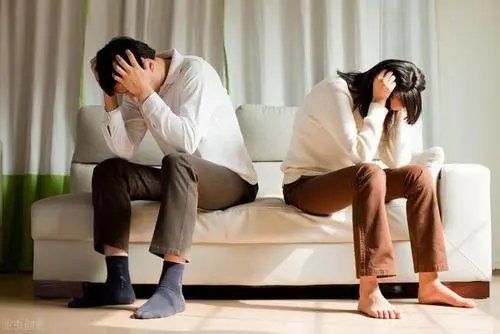 北电学生被曝多次劈腿，对象控诉其行为毁三观，对这件事你怎么看？