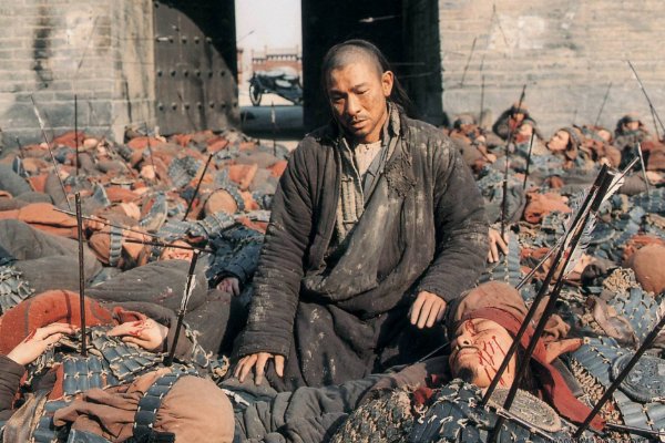 随着中华民国的建立，各国列强是如何退出中国的？