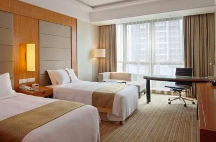 一家三口可以住一间房吗？