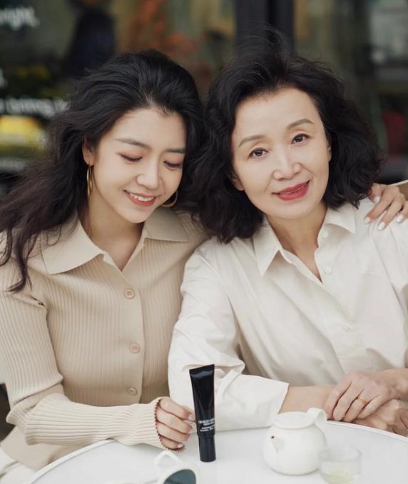 妈妈的朋友四中字翻译