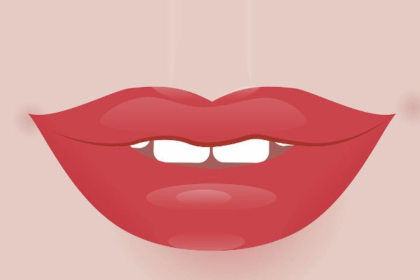 如何判断自己的嘴型