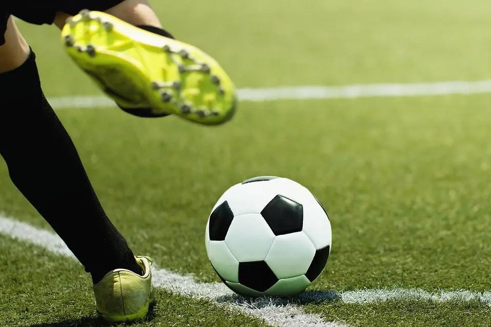 世界杯是足球还是篮球 举办世界杯有什么用