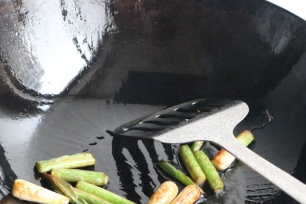 葱烧海参的正宗做法?