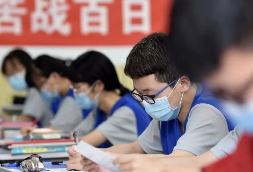 2023年湖南高考数学难不难