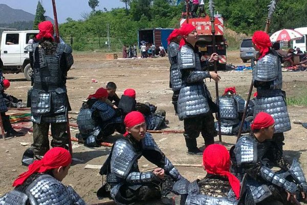 想演戏怎么报名