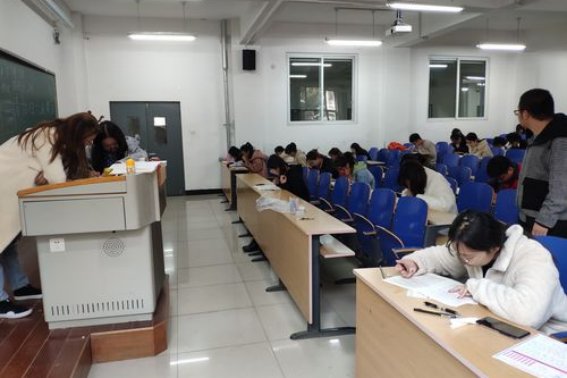 英语四级听力调频怎么做？