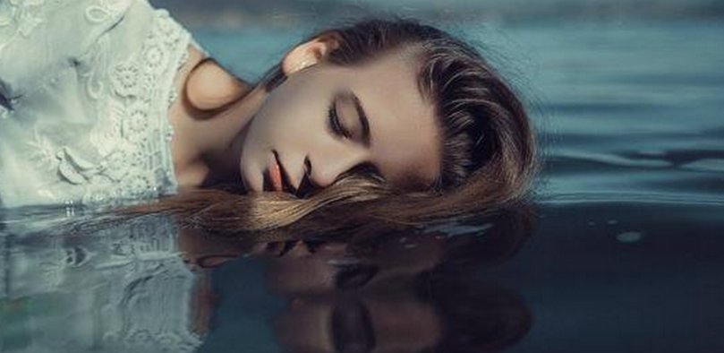 成都女留学生因为什么走红？