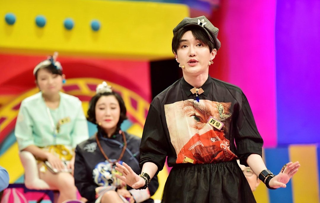 肖骁女朋友是谁 和大王关系亲密俩人是情侣吗