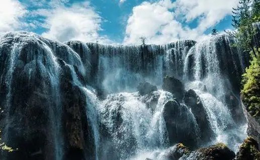 我国水流量最大的瀑布是?