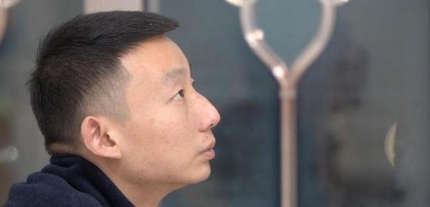 姚策看新闻才知道自己非亲生，这对他来说是怎样的打击？