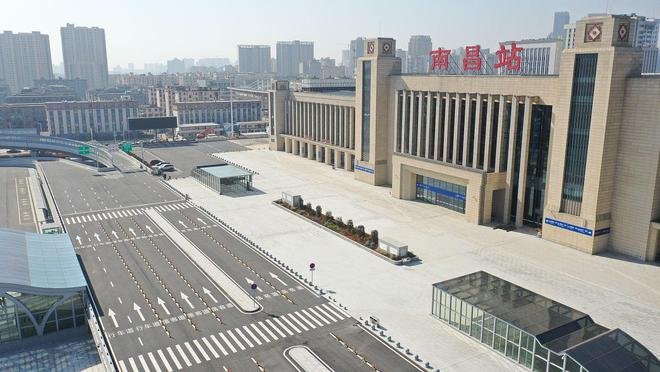 老人无核酸证明车站下跪？官方调查！目前老人的情况如何？