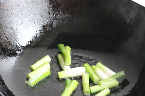 葱烧海参的正宗做法?