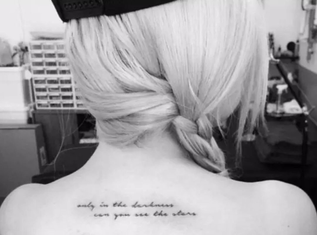 泪痕纹身有什么含义?