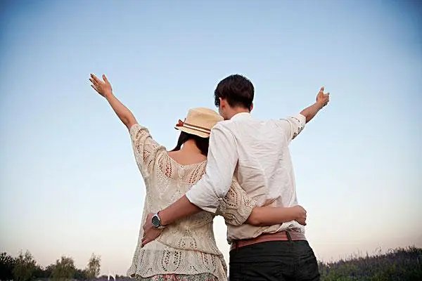 你好，怎么用英文表达？