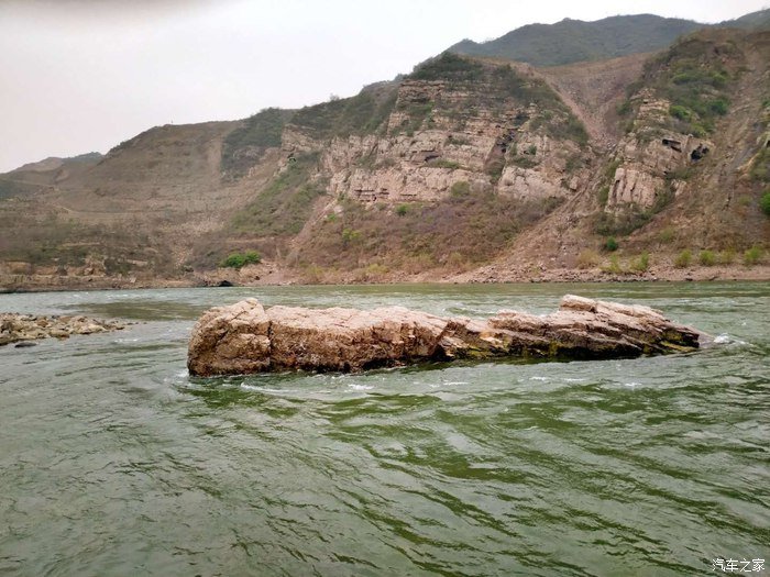 在春暖花开之际,奔你而来,有你,有我,有奕歌