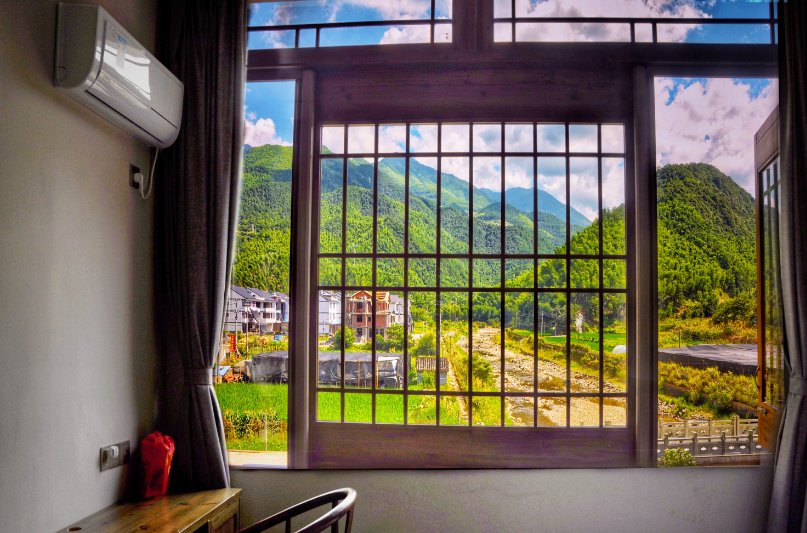 净己明窗的意思