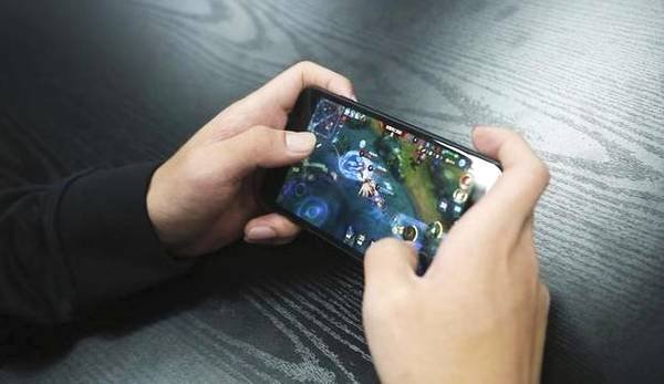 老公每天打游戏怎么办？