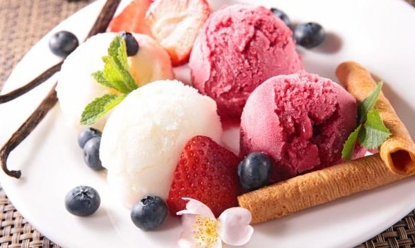 以“我多想……”开头,写下自己的愿望,再和同学交流