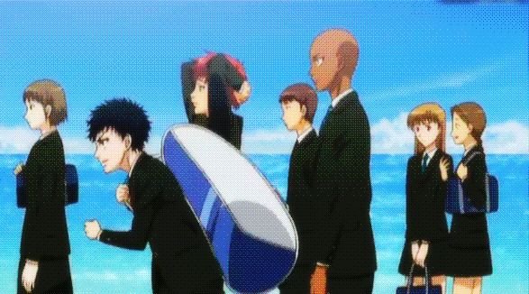 《网球王子》中立海大和冰帝的校服是什么颜色的？