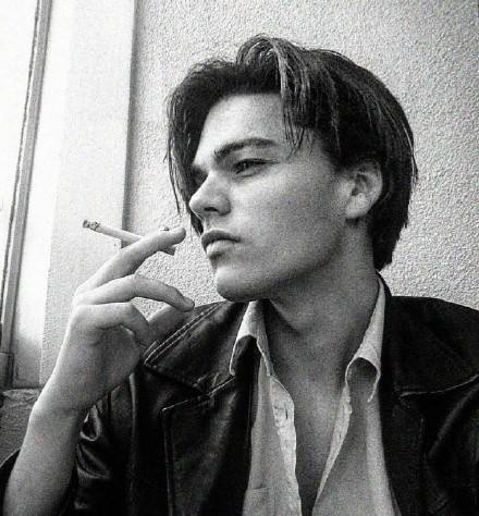 过山车般颜值演变的莱昂纳多，他小李子的称号是怎么来的？