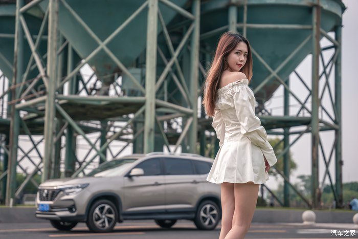 祝福我和女友在风行T5的陪伴下，可以快乐的奔赴更美好的未来