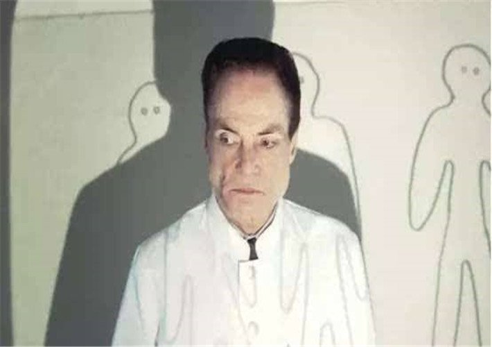 《人体蜈蚣》到底讲的是啥？