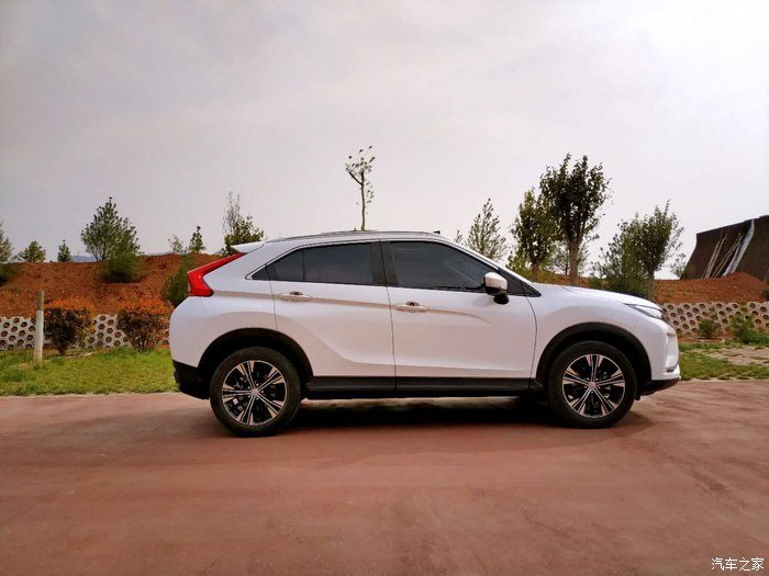 在春暖花开之际,奔你而来,有你,有我,有奕歌