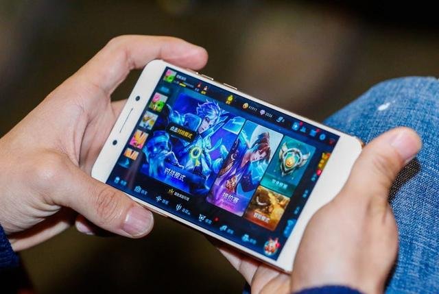 老公每天打游戏怎么办？