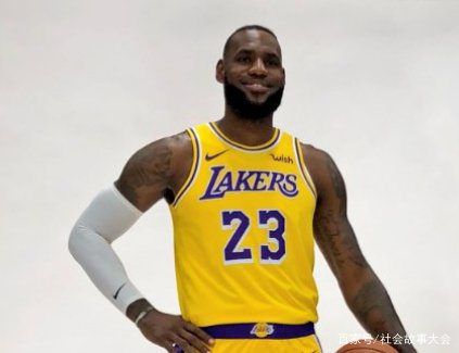 NBA东部决赛，老鹰和雄鹿大比分1:0领先，如何评价这场比赛？