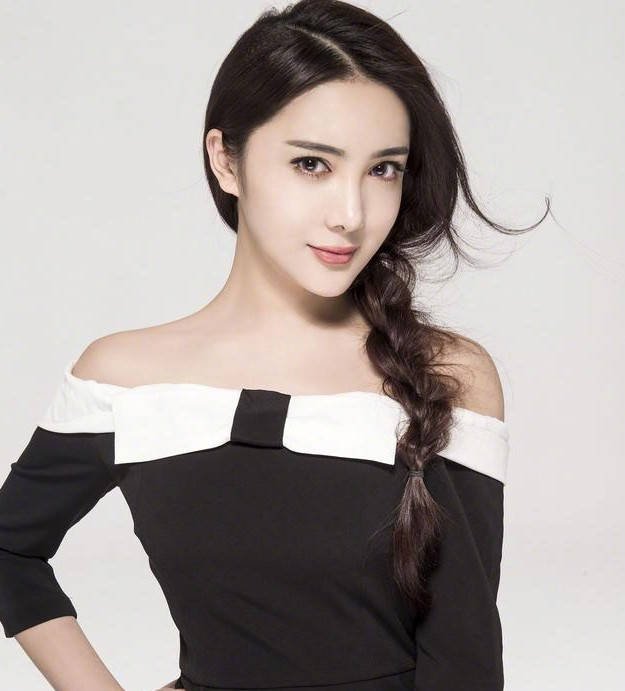 赵本山最美女弟子任娇意外离世，衣不遮体被发现在草丛，发生了什么？