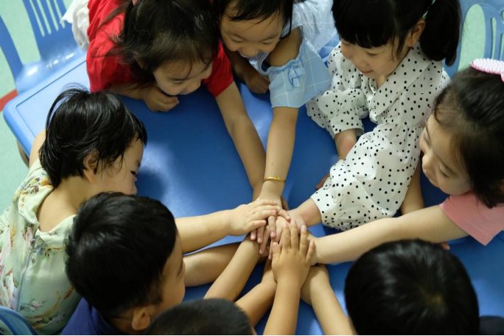 make friends怎么读