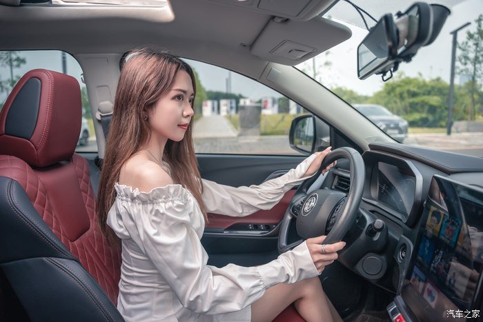 祝福我和女友在风行T5的陪伴下，可以快乐的奔赴更美好的未来