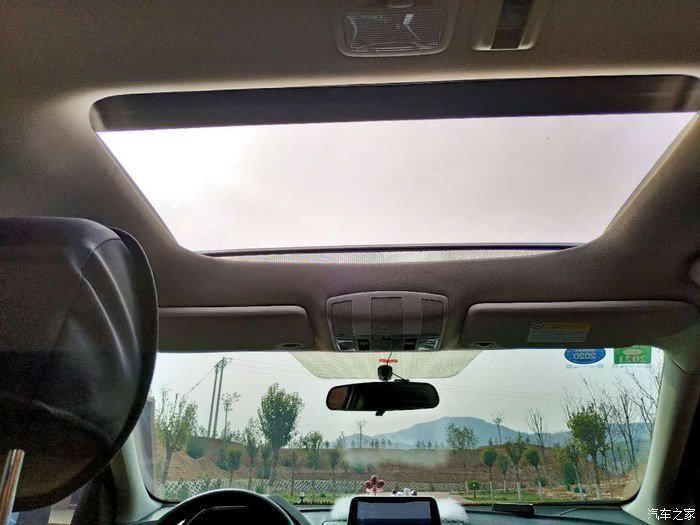 在春暖花开之际,奔你而来,有你,有我,有奕歌