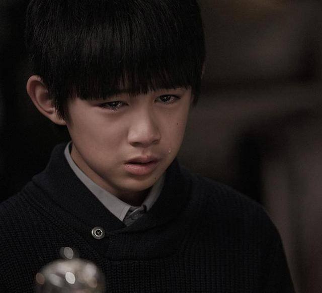 电影《秘密访客》到底讲了个什么故事？