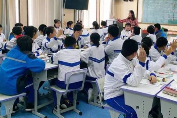 精神的三间小屋导入语