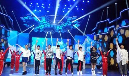 快乐大本营什么时候重播呢？