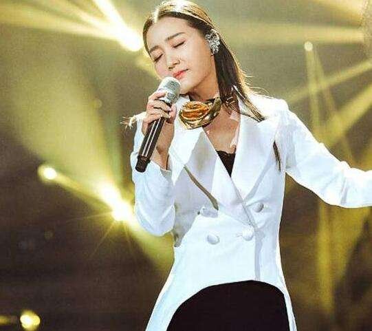 谭晶退出歌手2017的原因 谭晶为什么退出歌手