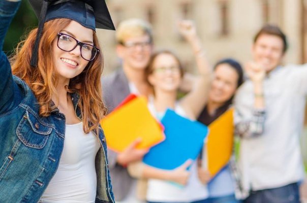 留学机构中介费用