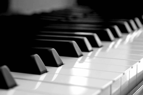 G大调，g小调，C大调，降E大调，分别是什么意思？？