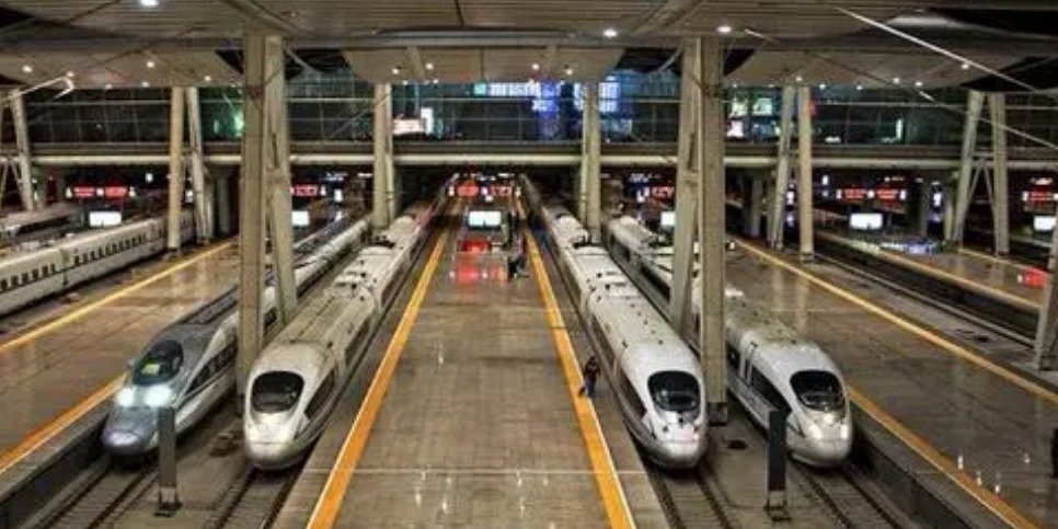 武昌火车站人工客服电话？