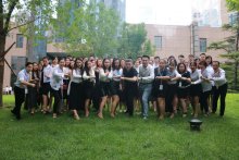 张丁文有几家公司？