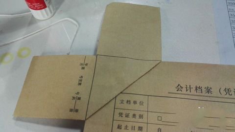 会计凭证三个孔的怎么装订，三个孔要形成三角形怎么装订和穿线