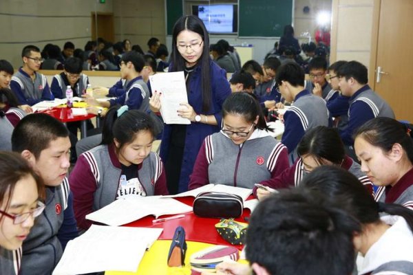 李白《江湖行》全诗译文