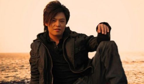 如果爱情的路还可以再铺是什么歌？