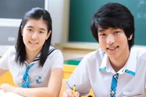 形容初中生的词语